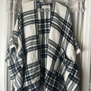 Abercrombie White and Navy Shawl